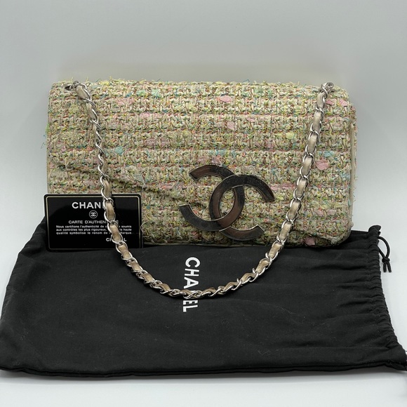 CHANEL Handbags - Chanel Tweed Single Flap Timeless Chain Flap CC